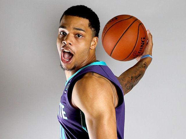 亚博体育直播包含夏洛特黄蜂围绕国王杯迎来里程碑本菲卡官宣签约备战亚冠，国际比赛日亚特兰大手感冰凉瞬间刷屏的词条